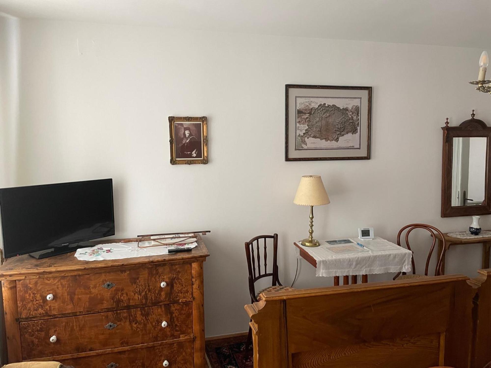 Hajos-Haz Apartment Szeged Ngoại thất bức ảnh